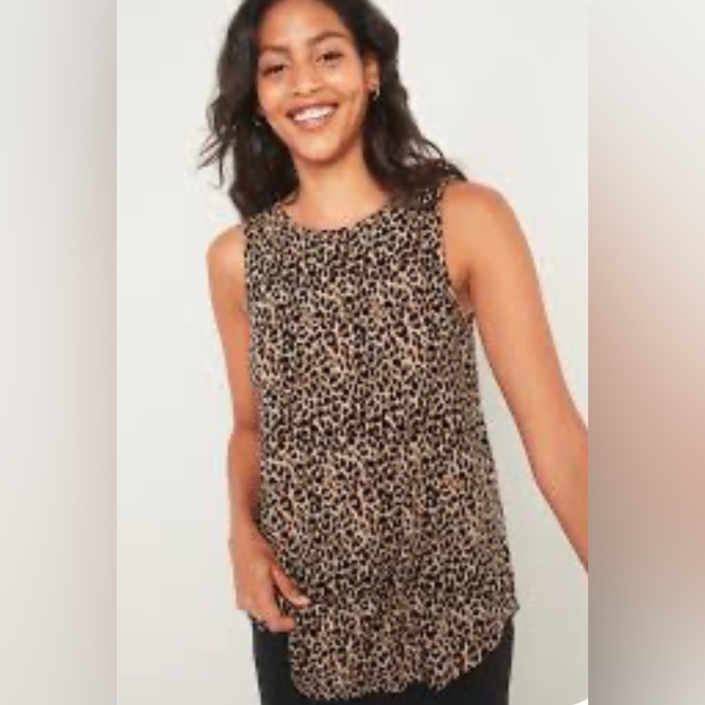 •OLD NAVY•LEOPARD PRINT SCOOPNECK LUXE COLLECTION TANK TOP SIZE MEDIUM